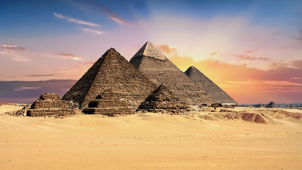 Giza pyramids Image