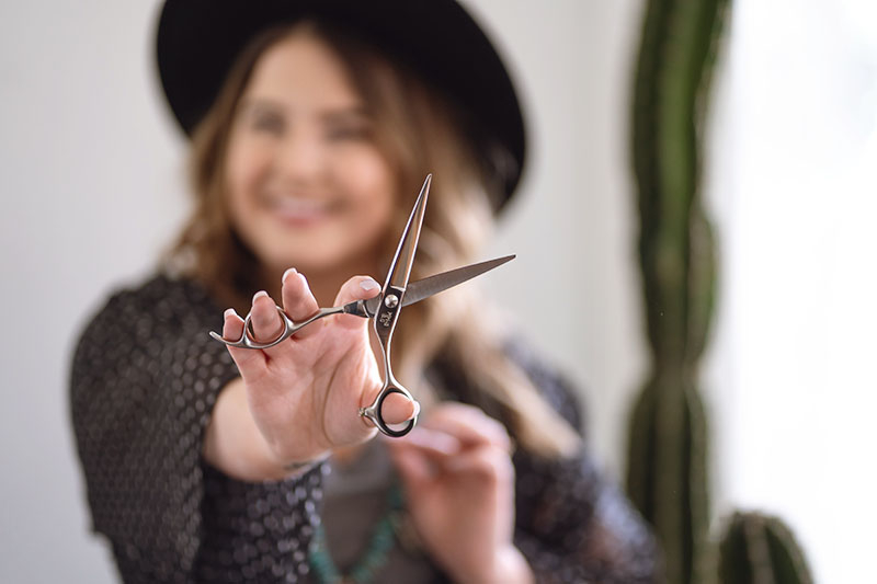 best days to cut your hair in April 2020 image