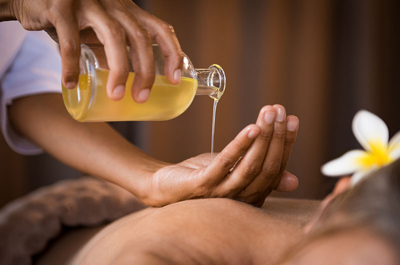Ayurvedic Oil Massage For Vata Dosha Image